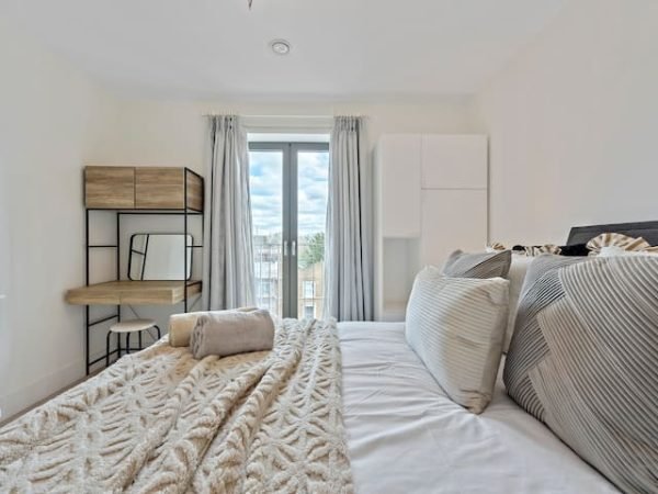 0a56f04a-1b8d-4a04-b364-30ae418dca1f