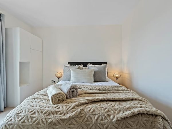 bd2e9057-9923-4c86-8911-69aaa1fcb180