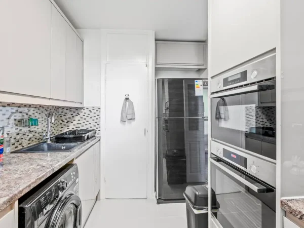 dfe9b682-25f2-421d-be31-5adbb8719561