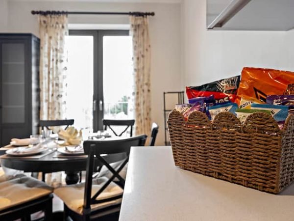 f94a1b44-2636-4b8a-b4c2-bd8d8fc47f02