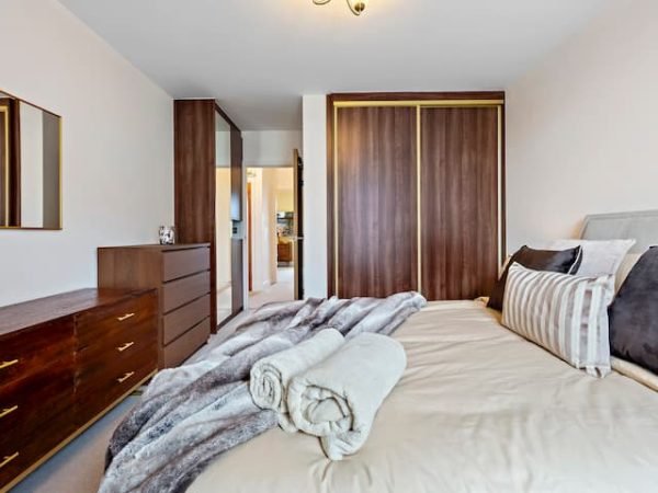 ff71524a-d62a-422e-a5b2-f1941d3e08c3